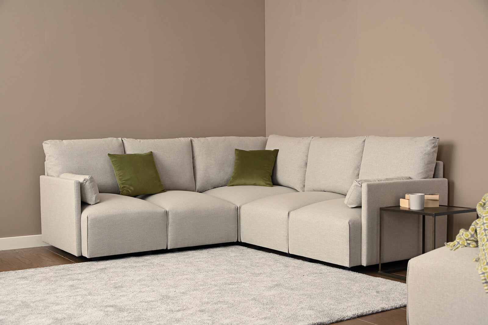 HB04-medium-corner-sofa-3q-coconut-3x3-lifestyle