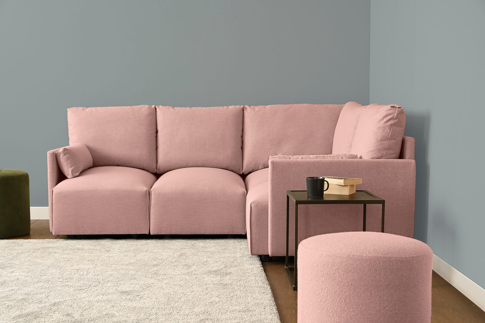 HB04-small-corner-sofa-front-rosewater-3x2-lifestyle